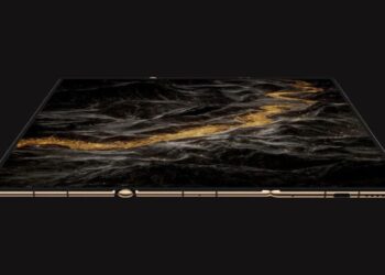 Huawei presenta en Chile su plegable Mate XT Ultimate Design