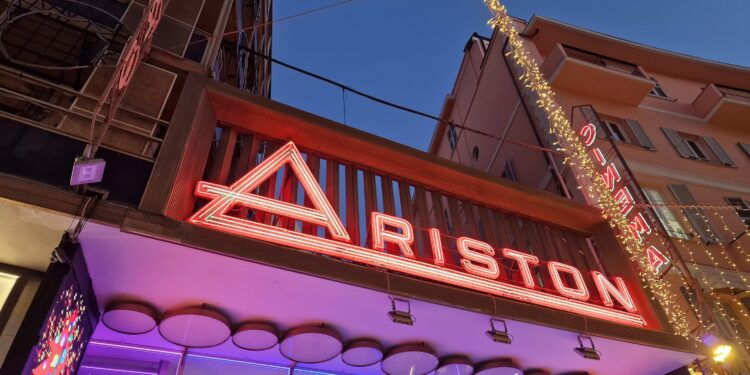 ¿Sanremo a Turín? RAI evalúa cambios para el Festival