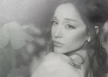 Ariana Grande lanza petal, su esperado octavo álbum
